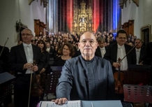 Filharmonie Brno zahájí 65. sezonu a pokračuje ve spolupráci s Dennisem R. Daviesem